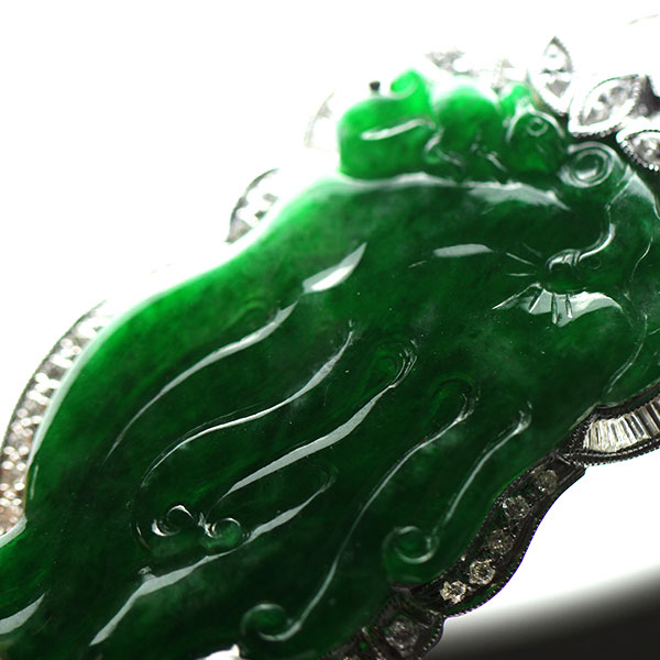 22.8g 18KWG TYPE A IMPERIAL JADE BUDDAH HAND CARVING w/2.50ctw DIAMOND PENDANT MEASURES 58x28mm (1395-01) - Image 3