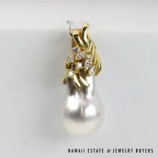 South Sea Pearl 0.25ctw Diamond 14K Yellow Gold Pendant