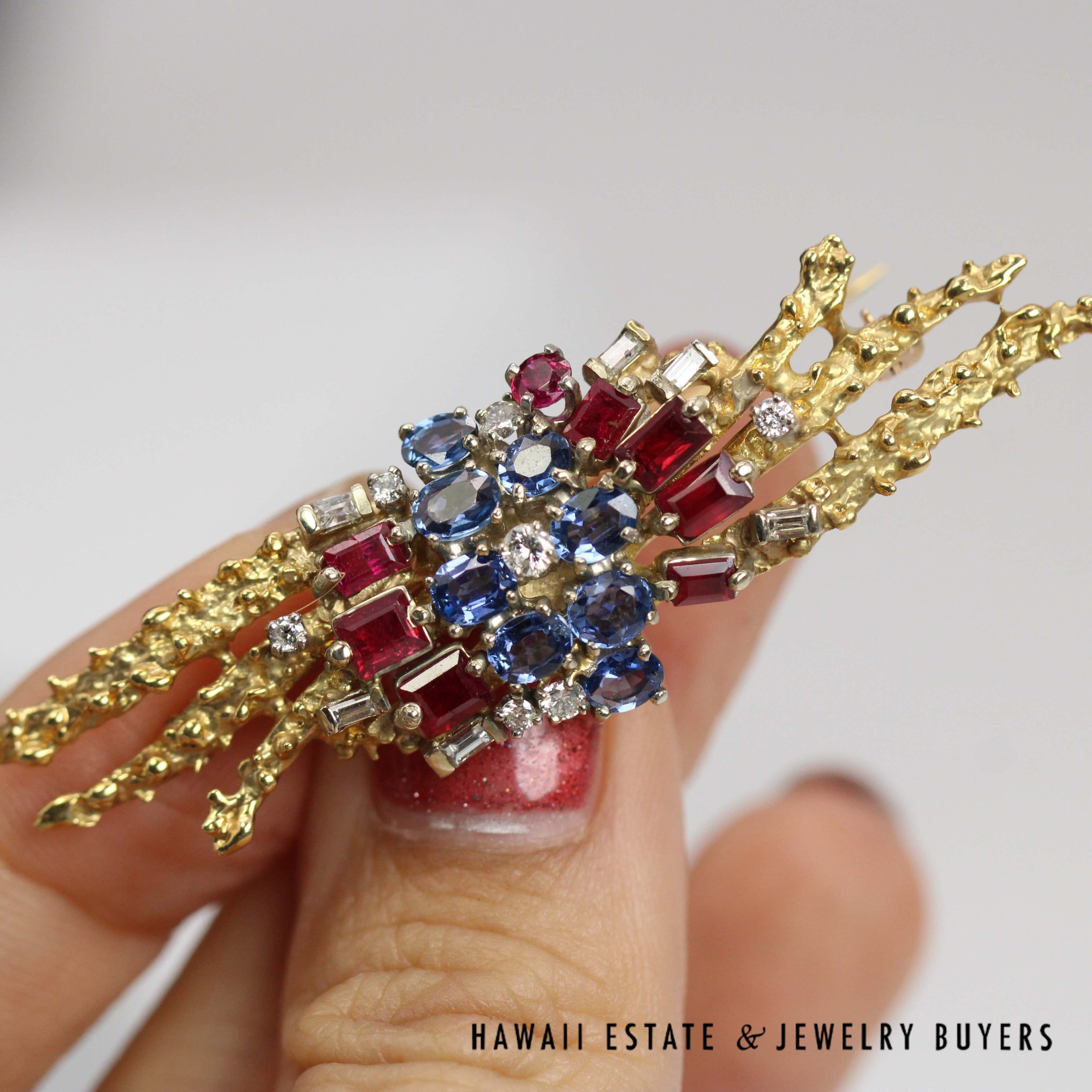 0.40ctw Diamond 0.40ctw Ruby 1.25ctw Sapphire 18k Yellow Gold Brooch 63x17mm, 11g - Image 7